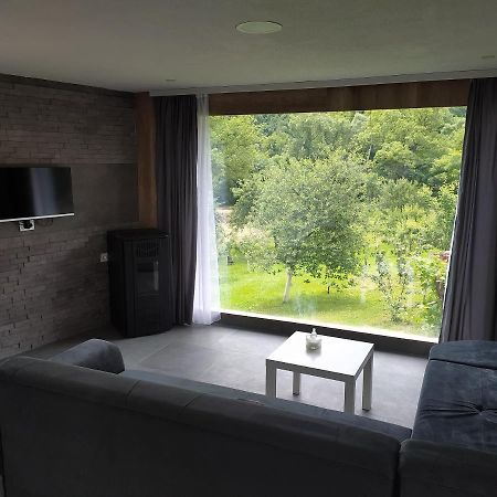 Lenilenii Bungalow Jajce Bagian luar foto