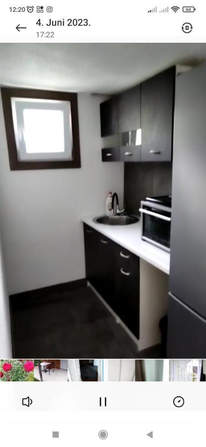 Lenilenii Bungalow Jajce Bagian luar foto